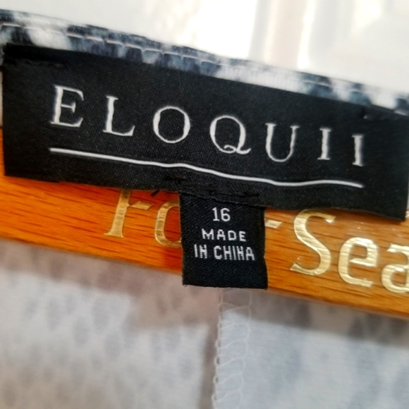 Eloquii Faux Wrap Maxi Dress in Snake Skin Print. Size: 16. - Picture 9 of 11